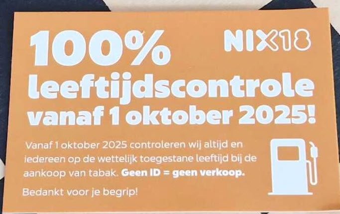 Een kudde paarse krokodillen bij het bezinestation - 111543